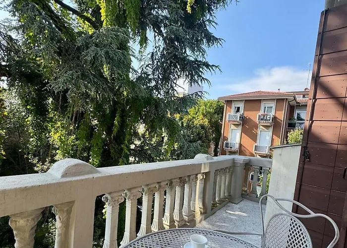 Lilac Luxury Lägenhet *